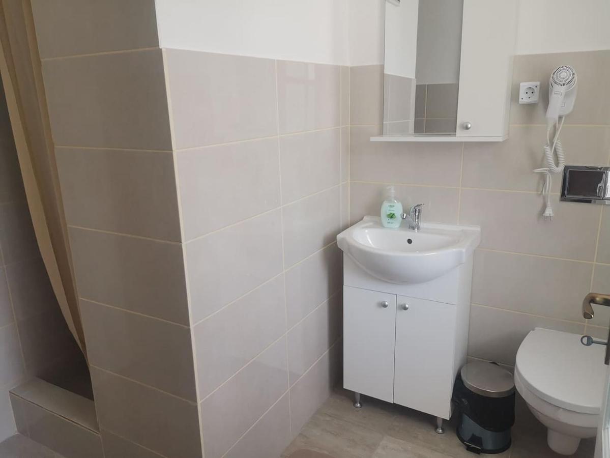 Stars Livezeni Otel Ivanesti Dış mekan fotoğraf
