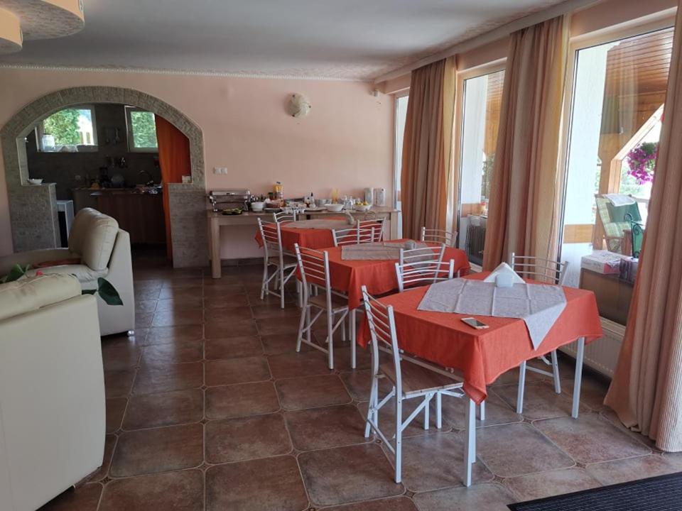 Stars Livezeni Otel Ivanesti Dış mekan fotoğraf