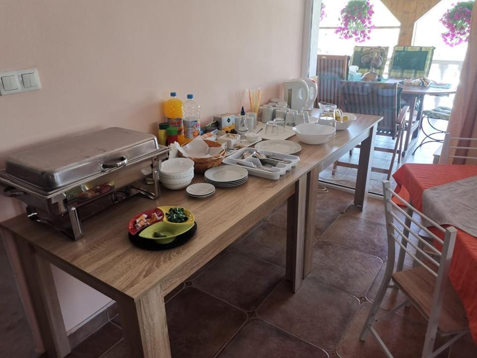 Stars Livezeni Otel Ivanesti Dış mekan fotoğraf